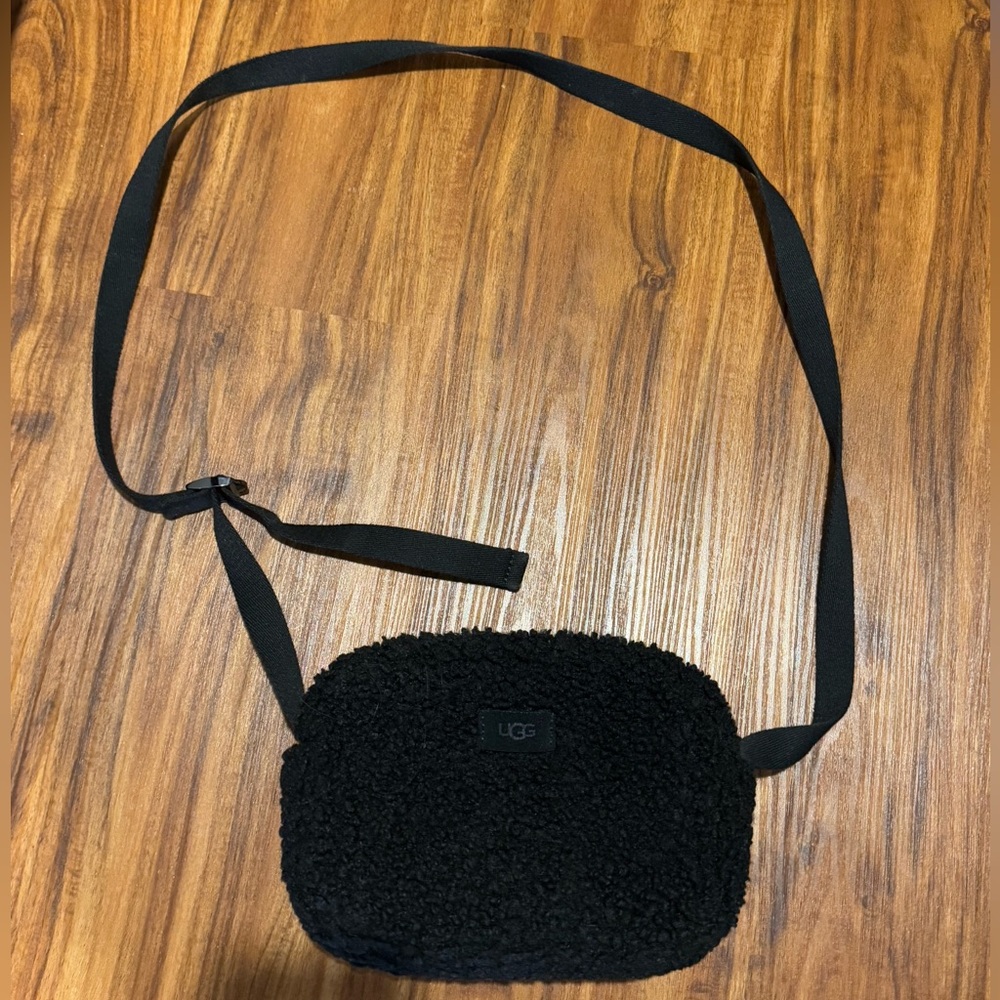 UGG(r) Janey II High Pile Fleece Crossbody Bag in Black